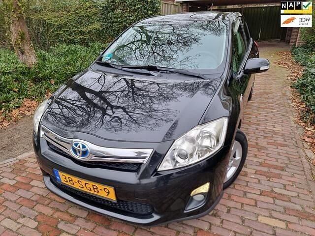 Zwart Occasion 2011 Toyota Auris Hatchback | € 5.445 (Eerlijke prijs) - Afbeelding 1/4