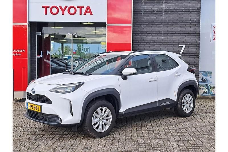 Wit Gebruikt 2024 Toyota Yaris Hybrid SUV | € 28.499 (Goede deal) - Afbeelding 1/1