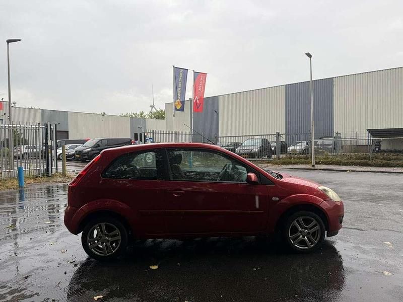 Occasion Ford Fiesta Futura 80 PK (58 kW) 2008 Oranje Hatchback