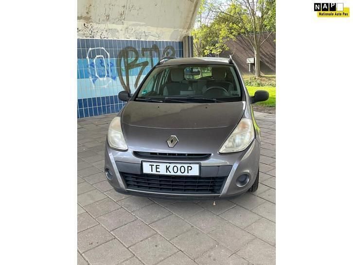Gebruikt 2010 Renault Clio II Stationwagen | € 999 (Super prijs) - Afbeelding 1/4