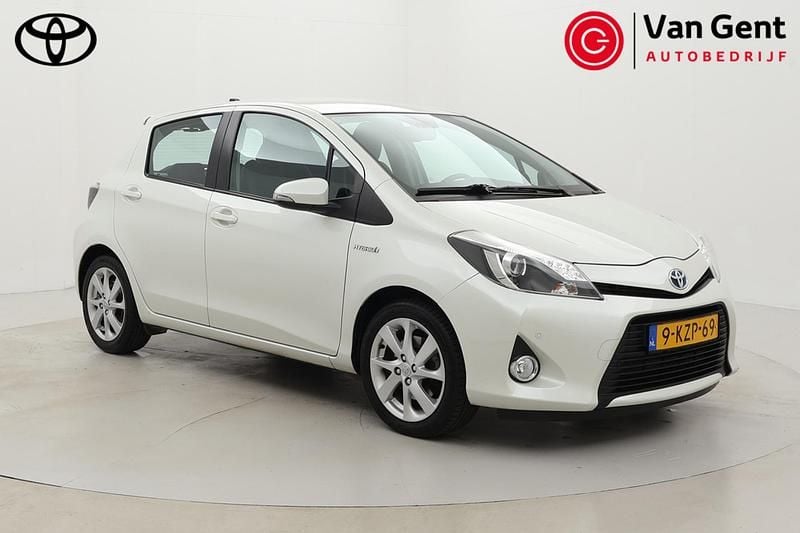 Wit Gebruikt 2013 Toyota Yaris Hybrid Hatchback | € 12.999 (Eerlijke prijs) - Afbeelding 1/4