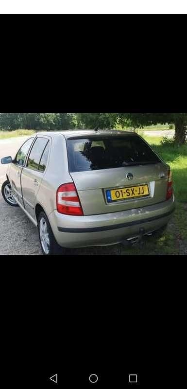 Beige Occasion 2006 Skoda Fabia Hatchback | € 2.000 (Eerlijke prijs) - Afbeelding 1/4