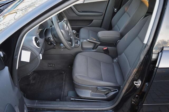 Occasion Audi A3 Sportback Attraction 105 PK (77 kW) 2011 Zwart (metallic) Hatchback