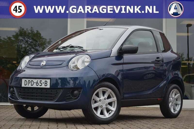 Blauw, metallic lak Gebruikt 2018 Aixam Minauto GT Hatchback | € 9.500 - Afbeelding 1/4