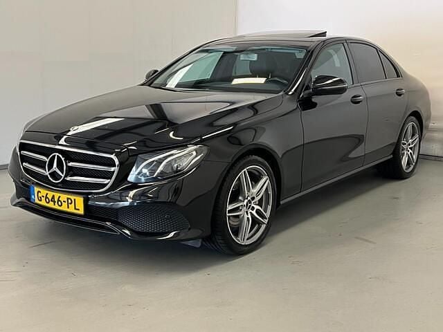 Occasion Mercedes E220 AMG 195 PK (143 kW) 2019 Zwart, metallic lak Sedan