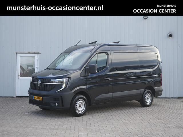 Zwart Gebruikt 2024 Renault Master Van | € 36.950 (Eerlijke prijs) - Afbeelding 1/4