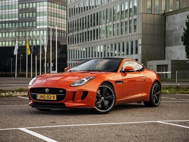 Oranje Gebruikt 2015 Jaguar F-Type S Coupé | € 41.850 (Eerlijke prijs) - Afbeelding 1/4