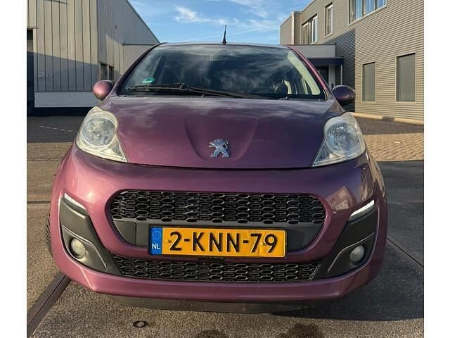 Occasion Peugeot 107 Active 68 PK (50 kW) 2013 Paars (metallic) Hatchback