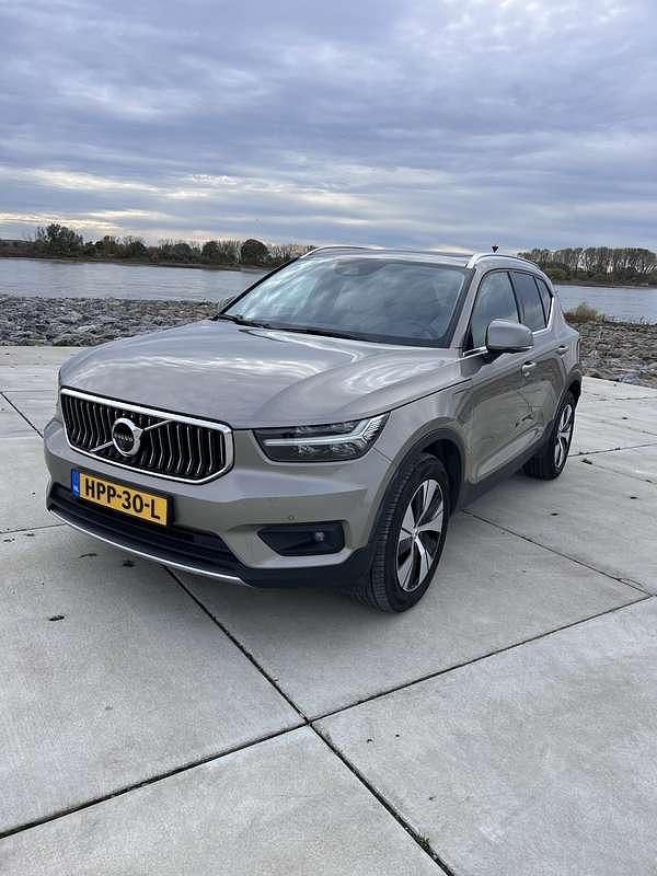 Occasion 2020 Volvo XC40 R-Design SUV | € 26.000 (Eerlijke prijs) - Afbeelding 1/4