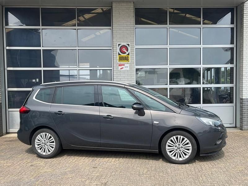Grijs Gebruikt 2013 Opel Zafira Design Edition MPV | € 4.750 (Super prijs) - Afbeelding 1/4