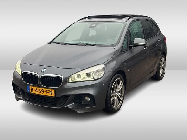Grijs Gebruikt 2016 BMW 225 M Sport Stationwagen | € 13.999 (Goede deal) - Afbeelding 1/4