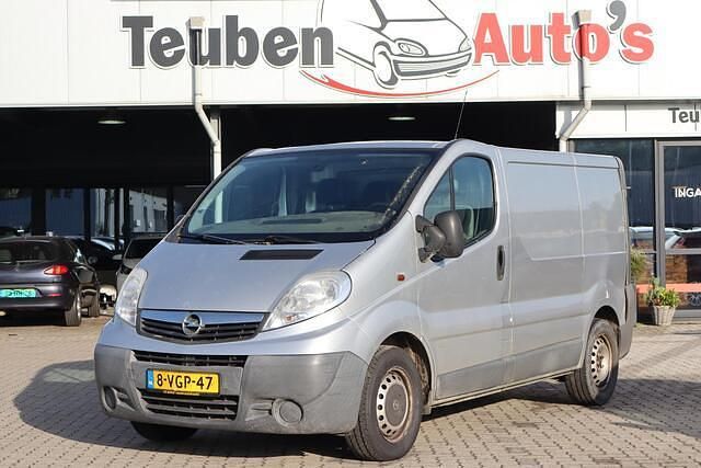 Zilver Gebruikt 2010 Opel Vivaro MPV | € 2.995 (Super prijs) - Afbeelding 1/4
