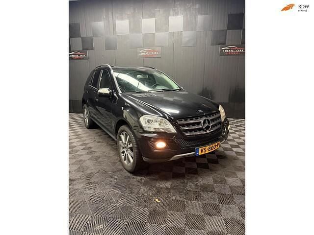 Zwart Occasion 2008 Mercedes 280 Van | € 5.950 (Eerlijke prijs) - Afbeelding 1/4