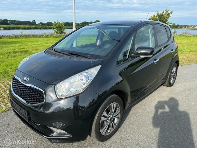 Zwart Gebruikt 2015 Kia Venga Hatchback | € 11.790 (Goede deal) - Afbeelding 1/4