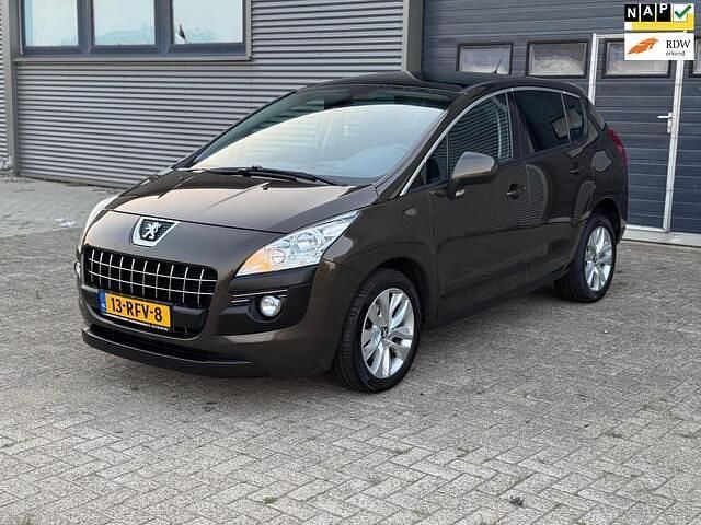 Bruin Gebruikt 2011 Peugeot 3008 MPV | € 4.950 (Goede deal) - Afbeelding 1/4
