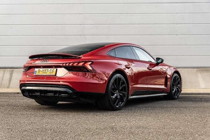 Occasion Audi e-tron GT quattro 430 kW (585 PK) 2022 Rood Sedan