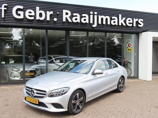 Grijs Gebruikt 2021 Mercedes C180 Advantage Sedan | € 26.900 - Afbeelding 1/4