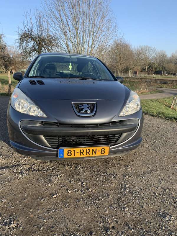 Grijs Gebruikt 2011 Peugeot 206 Hatchback | € 1.950 (Goede deal) - Afbeelding 1/4