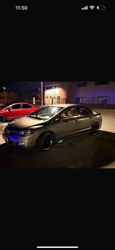 Gebruikt 2007 Honda Civic Hybrid Sedan | € 3.400 (Duur) - Afbeelding 1/4