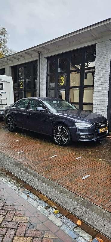 Blauw Gebruikt 2014 Audi A4 Proline Sedan | € 14.950 - Afbeelding 1/2
