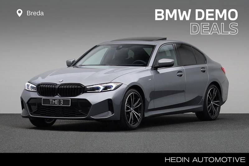 Grijs Gebruikt 2025 BMW 320 M Sport Sedan | € 52.880 - Afbeelding 1/4