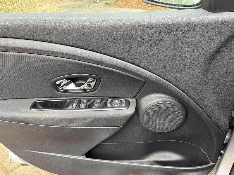 Occasion Renault Mégane GrandTour Expression 110 PK (80 kW) 2012 Grijs Stationwagen