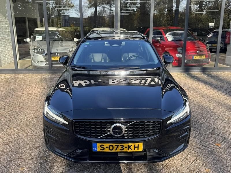 Occasion Volvo V60 Plus 211 PK (155 kW) 2023 Zwart Stationwagen