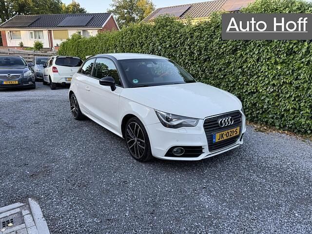 Wit Gebruikt 2011 Audi A1 Ambition Hatchback | € 6.945 (Eerlijke prijs) - Afbeelding 1/4