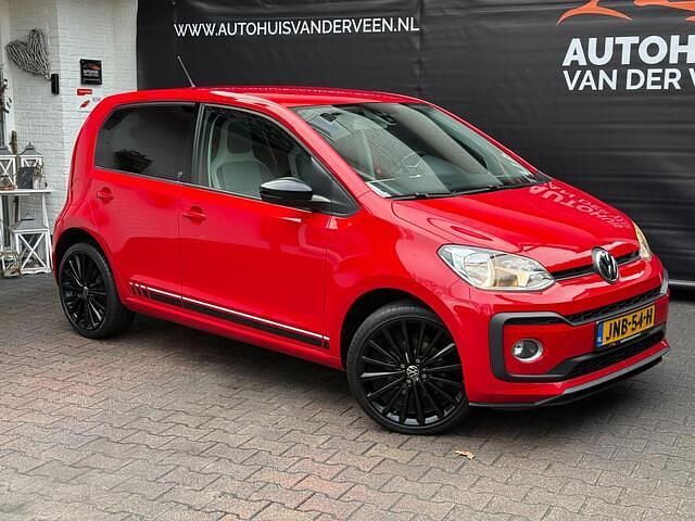 Rood Gebruikt 2018 VW up! Beats Hatchback | € 11.250 (Eerlijke prijs) - Afbeelding 1/4