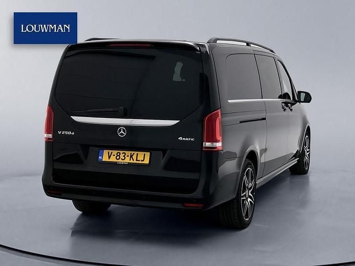 Occasion Mercedes V250 AMG line 190 PK (139 kW) 2023 Zwart (metallic) MPV
