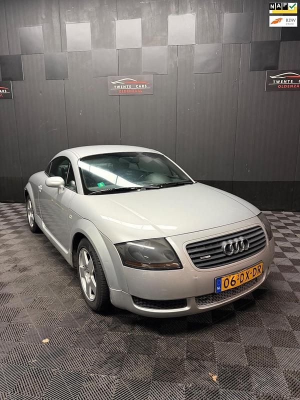 Grijs Occasion 2000 Audi TT Coupé | € 3.750 (Eerlijke prijs) - Afbeelding 1/4