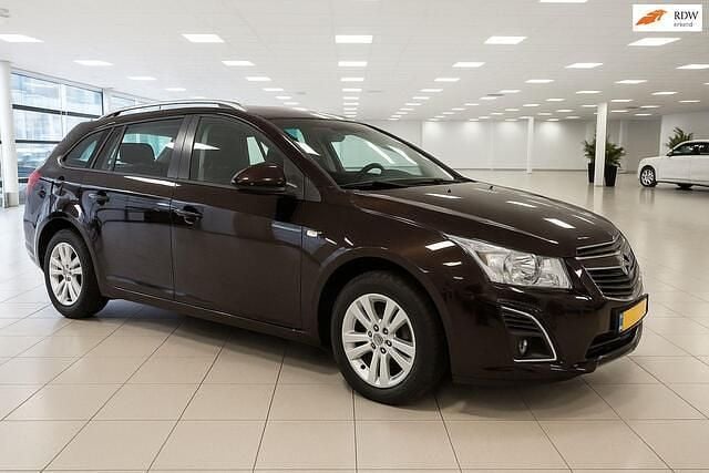 Bruin Gebruikt 2012 Chevrolet Cruze LTZ Stationwagen | € 2.400 (Goede deal) - Afbeelding 1/4
