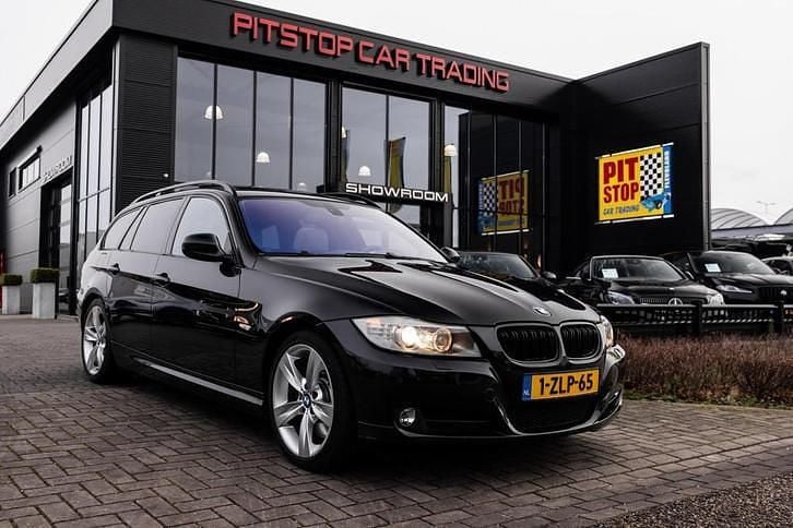 Occasion BMW 330 Basis 272 PK (200 kW) 2008 Zwart Stationwagen