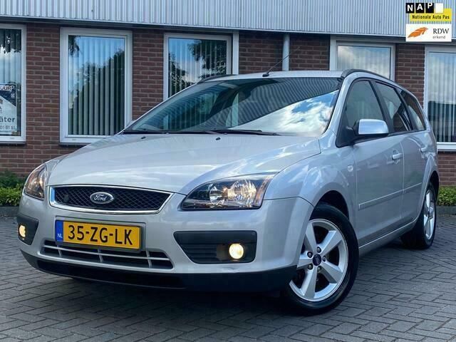 Grijs Gebruikt 2008 Ford Focus Ambiente Stationwagen | € 5.250 (Duur) - Afbeelding 1/4