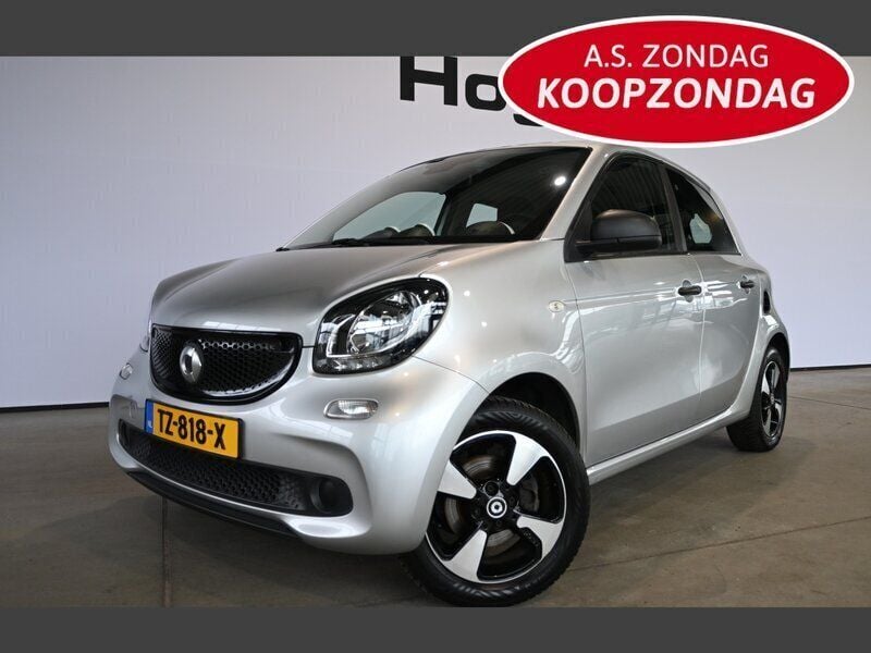 Grijs Gebruikt 2018 Smart ForFour Hatchback | € 6.940 (Eerlijke prijs) - Afbeelding 1/4