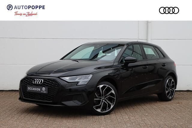 Zwart Gebruikt 2021 Audi A3 Sportback Business Hatchback | € 26.950 (Eerlijke prijs) - Afbeelding 1/4