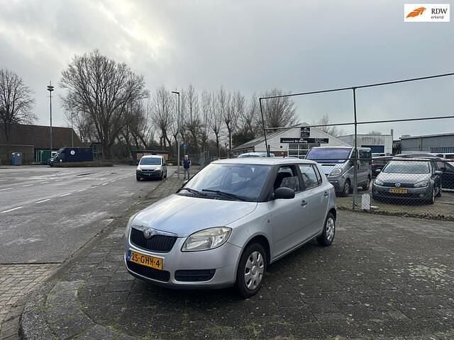 Grijs Gebruikt 2008 Skoda Fabia Classic Hatchback | € 999 (Eerlijke prijs) - Afbeelding 1/4