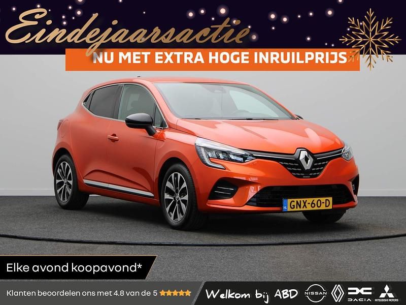 Oranje Gebruikt 2023 Renault Clio V Techno Hatchback | € 17.445 (Eerlijke prijs) - Afbeelding 1/3