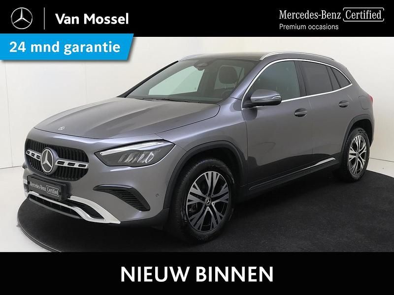 Grijs Gebruikt 2024 Mercedes GLA250 Business SUV | € 43.945 (Eerlijke prijs) - Afbeelding 1/4