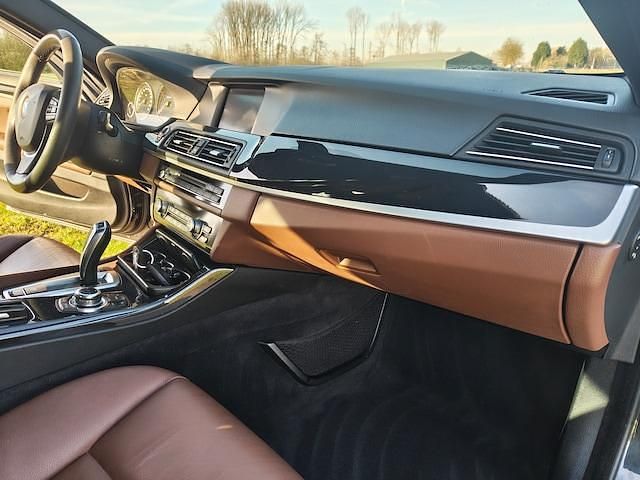 Occasion BMW 528 Executive 2011 Zwart (mat) Stationwagen