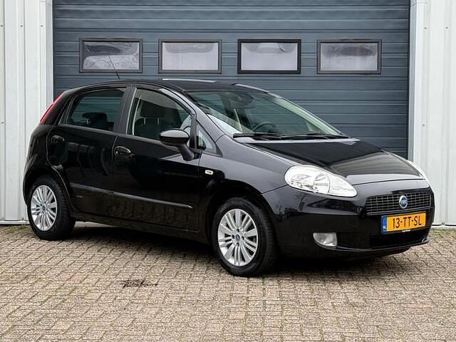Occasion Fiat Grande Punto Dynamic 78 PK (57 kW) 2007 Zwart (metallic) Hatchback