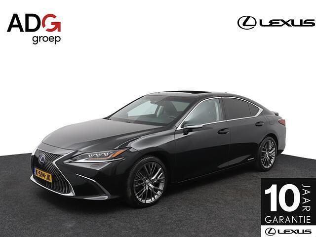 Zwart Gebruikt 2020 Lexus ES300H President Line Sedan | € 35.950 (Eerlijke prijs) - Afbeelding 1/4