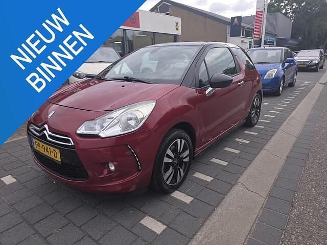 Rood Gebruikt 2010 Citroën DS3 So Chic Hatchback | € 3.250 (Eerlijke prijs) - Afbeelding 1/4