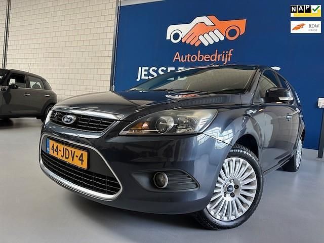 Grijs Gebruikt 2009 Ford Focus Titanium Stationwagen | € 2.950 (Eerlijke prijs) - Afbeelding 1/4