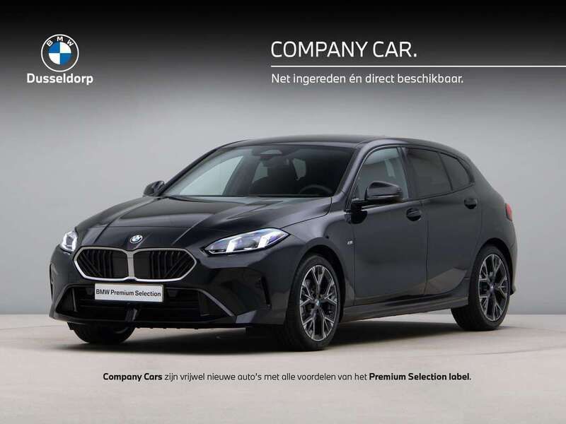 Zwart, metallic lak Gebruikt 2025 BMW 120 M Sport Hatchback | € 41.950 (Super prijs) - Afbeelding 1/4
