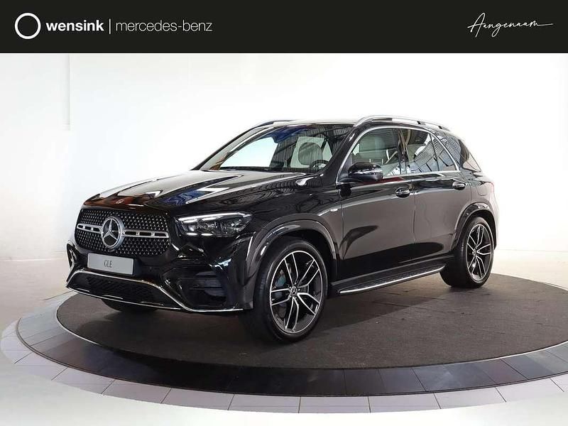 Zwart Gebruikt 2025 Mercedes GLE350 AMG line SUV | € 117.900 - Afbeelding 1/4