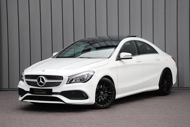 Wit Gebruikt 2018 Mercedes CLA250 AMG Sedan | € 19.950 (Super prijs) - Afbeelding 1/4