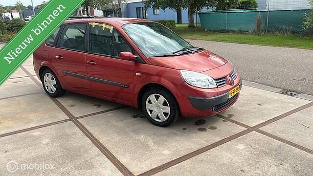 Rood Gebruikt 2004 Renault Grand Scénic II Expression MPV | € 950 (Super prijs) - Afbeelding 1/4