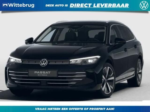 Zwart, metallic lak Nieuw 2025 VW Passat Business Stationwagen | € 58.995 (Duur) - Afbeelding 1/4