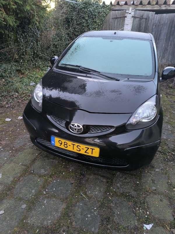 Gebruikt 2007 Toyota Aygo Hatchback | € 1.000 (Goede deal) - Afbeelding 1/4